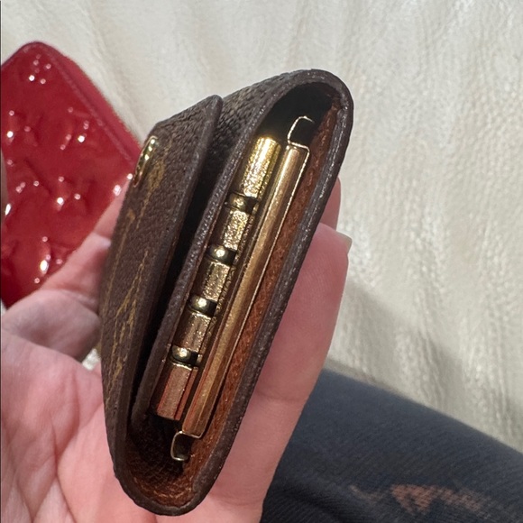 Authentic Key holder! Excellent condition!!!! - Picture 5 of 15